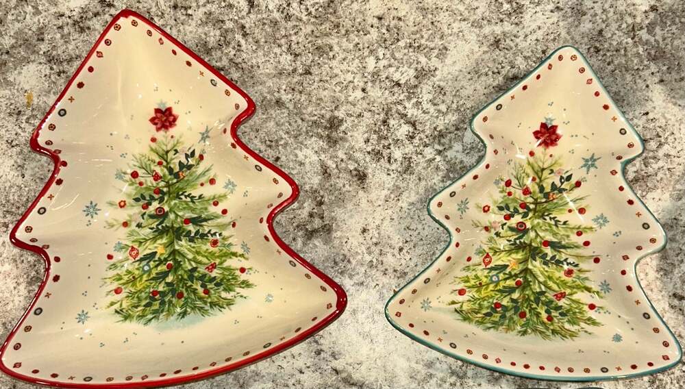 The Pioneer Woman Holiday Cheer Ceramic Christmas Tree Serving Dishes Set of 2